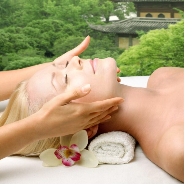 Massage Énergétique du Visage (Méthode Japonaise)